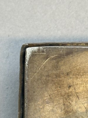 Lot 54 - A SMALL THEWA BOX, PRATAPGARH, RAJASTHAN, 19TH CENTURY