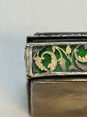 Lot 54 - A SMALL THEWA BOX, PRATAPGARH, RAJASTHAN, 19TH CENTURY