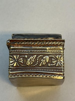 Lot 55 - A SMALL SILVER-GILT BOX WITH THEWA WORK, PRATAPGARH, RAJASTHAN, 19TH CENTURY