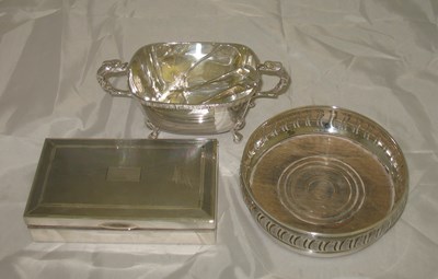 Lot 80 - A SILVER SUGAR BOWL AND PAIR OF SUGAR TONGS