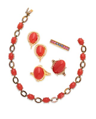 Lot 61 - COLLECTION OF CORAL JEWELLERY