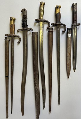 Lot 390 - TEN BAYONETS, 19TH/20TH CENTURY