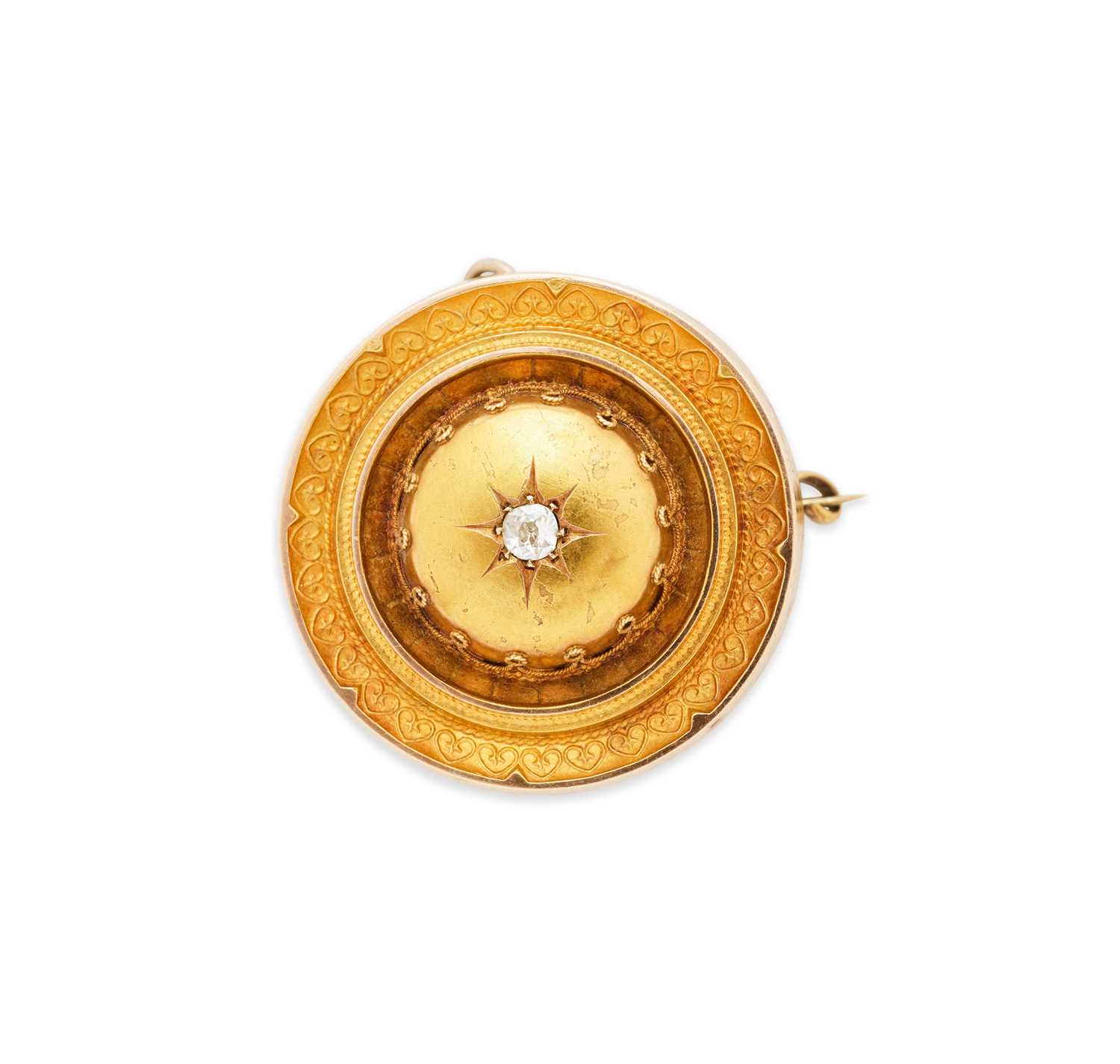 Lot 368 - VICTORIAN GOLD AND DIAMOND BROOCH, 1880s