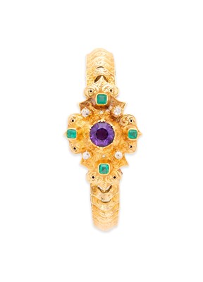 Lot 24 - VICTORIAN GOLD, AMETHYST, EMERALD AND DIAMOND BRACELET, 1840s