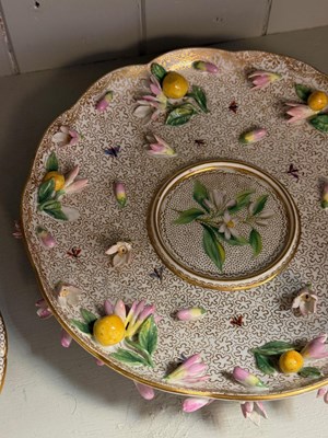 Lot 12 - A MEISSEN PORCELAIN BOWL (ECUELLE), COVER AND STAND, LATER 19TH CENTURY