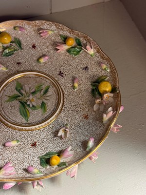 Lot 12 - A MEISSEN PORCELAIN BOWL (ECUELLE), COVER AND STAND, LATER 19TH CENTURY
