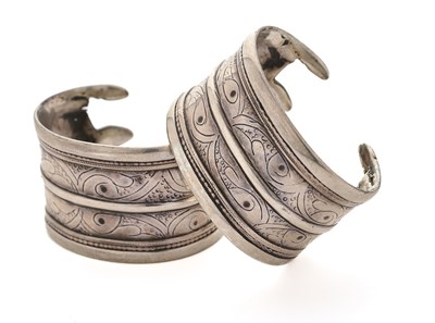 Lot 18 - A PAIR OF TURKMAN BRACELETS, CENTRAL ASIA, 19TH CENTURY