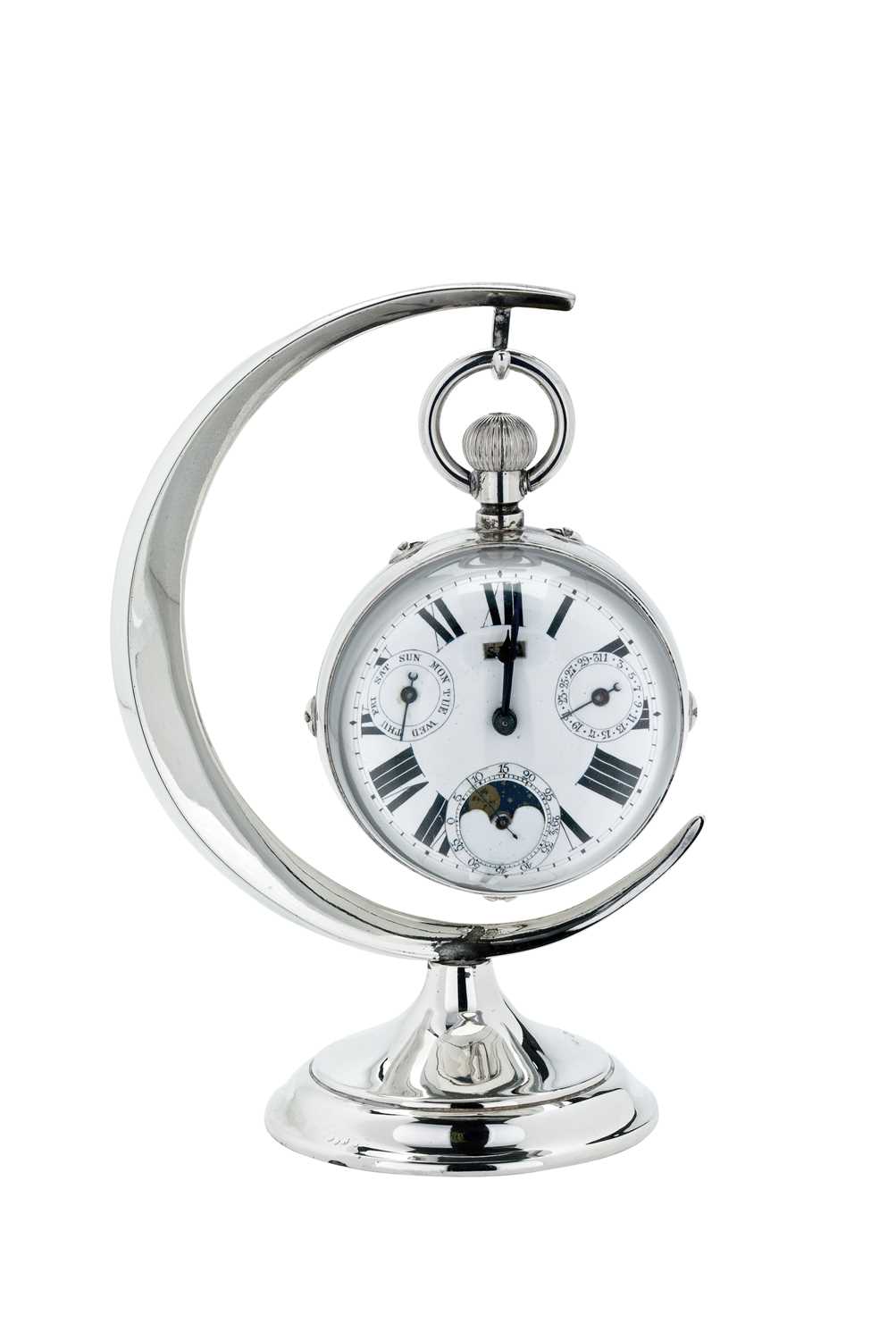 Lot 110 - A MAGNIFYING GLASS GLOBE DESK TIMEPIECE