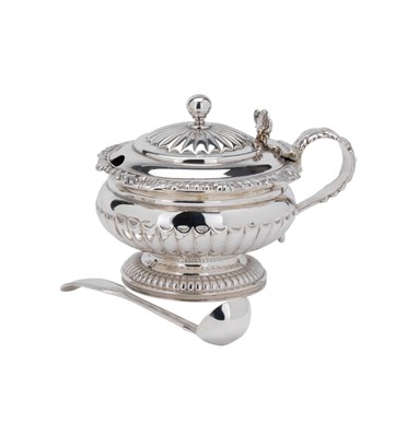 Lot 126 - A GEORGE IV SILVER MUSTARD POT