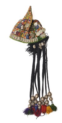 Lot 84 - AN EMBROIDERED AND EMBELLISHED CEREMONIAL HEADDRESS, AFGHANISTAN (?), MID 20TH CENTURY
