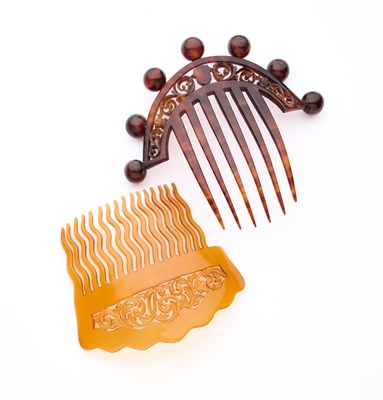 Lot 21 - TWO VICTORIAN TORTOISESHELL HAIR COMBS, 1880s