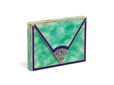 Lot 153 - VAN CLEEF & ARPELS: A FRENCH ART DECO GOLD, ENAMEL AND DIAMOND COMPACT (OR 'NECESSAIRE DE BEAUTE'), PARIS, CIRCA 1925