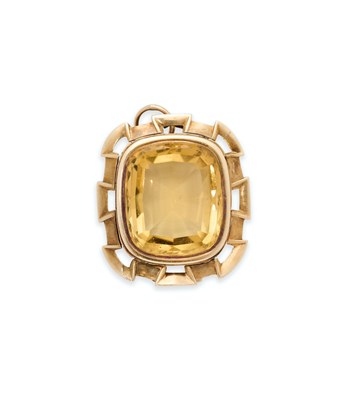 Lot 29 - VICTORIAN GOLD AND CITRINE BROOCH/PENDANT, 1880s