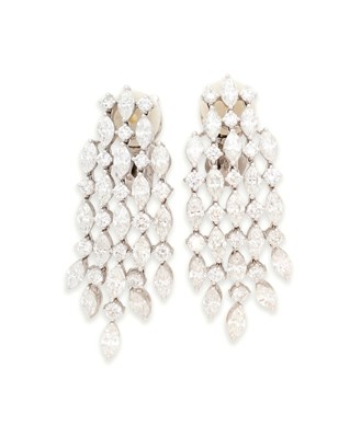 Lot 119 - PAIR OF DIAMOND PENDENT EARRINGS