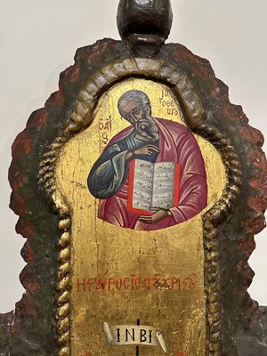 Lot 46 - A CRETAN SCHOOL CROSS, CIRCLE OF EMMANUEL LOMBARDOS (OR LAMPARDOS, 1567-1631), LATE 16TH CENTURY