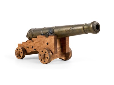 Lot 321 - A SMALL FRENCH BRONZE SIGNAL CANNON, LATE 18TH/19TH CENTURY