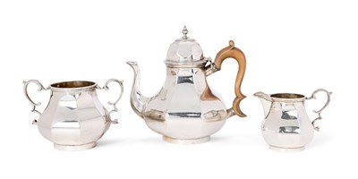 Lot 127 - AN EDWARDIAN SILVER THREE-PIECE TEA SET, JOHN GRIFFITHS & CO., LONDON, 1901