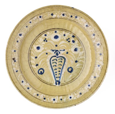Lot 93 - A 'KUBACHI' DISH, PERSIA, 17TH CENTURY