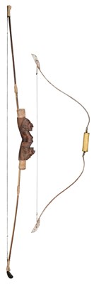 Lot 449 - A NORTH EUROPEAN TARGET CROSSBOW, TWO MODERN BOWS, AND A QUANTITY OF MODERN ARROWS