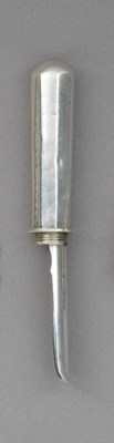 Lot 215 - A VICTORIAN SILVER TRAVELLING APPLE CORER