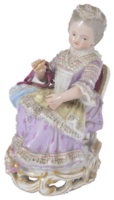 Lot 3 - A MEISSEN FIGURE OF THE GIRL WITH SHUTTLE