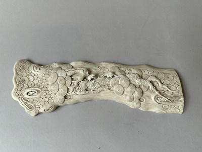 Lot 27 - A RARE CHINESE BISCUIT WRIST REST BY WANG BINGRONG