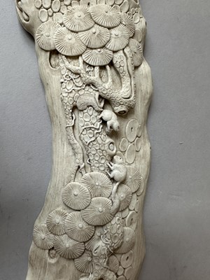 Lot 27 - A RARE CHINESE BISCUIT WRIST REST BY WANG BINGRONG