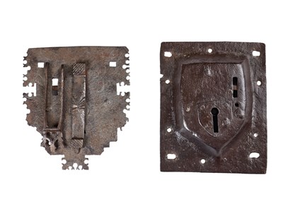 Lot 172 - A GOTHIC COFFER LOCK AND A FRENCH DOOR LOCK, LATE 15TH/16TH CENTURY