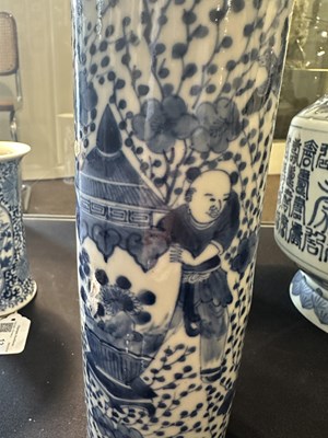 Lot 13 - A CHINESE ARCHAISTIC BLUE AND WHITE VASE, GU, QING DYNASTY, 19TH CENTURY