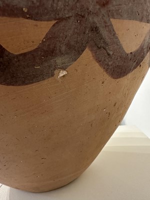 Lot 47 - A CHINESE PAINTED RED POTTERY JAR, NEOLITHIC PERIOD, MAJIAYAO CULTURE, BANSHAN TYPE, CIRCA 3RD MILLENIUM BC