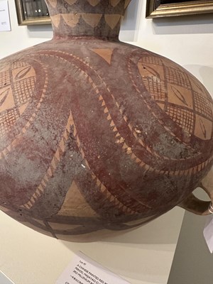 Lot 47 - A CHINESE PAINTED RED POTTERY JAR, NEOLITHIC PERIOD, MAJIAYAO CULTURE, BANSHAN TYPE, CIRCA 3RD MILLENIUM BC