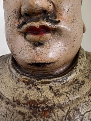 Lot 29 - A CHINESE CARVED WOOD AND GESSO FIGURE OF A SEATED DIGNITARY, QING DYNASTY
