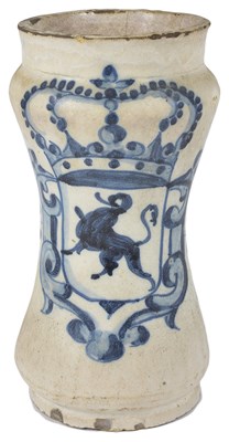 Lot 17 - A SPANISH BLUE AND WHITE ALBARELLO