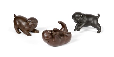 Lot 146 - A JAPANESE BRONZE OKIMONO OF THREE PLAYFUL PUPPIES, MEIJI PERIOD