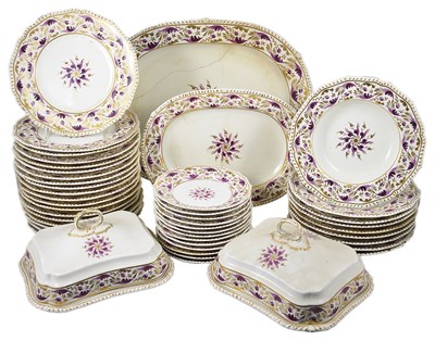 Lot 33 - A BLOOR DERBY PART DINNER SERVICE