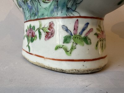 Lot 73 - A LARGE PAIR OF CHINESE FAMILLE-ROSE MOONFLASKS, QING DYNASTY, 19TH CENTURY