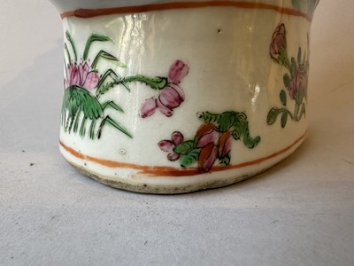 Lot 73 - A LARGE PAIR OF CHINESE FAMILLE-ROSE MOONFLASKS, QING DYNASTY, 19TH CENTURY