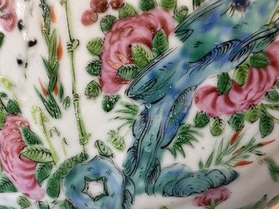 Lot 73 - A LARGE PAIR OF CHINESE FAMILLE-ROSE MOONFLASKS, QING DYNASTY, 19TH CENTURY