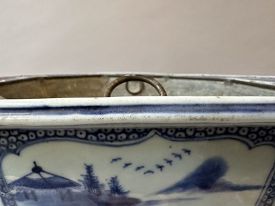 Lot 17 - A CHINESE OCTAGONAL BLUE AND WHITE JARDINIERE, QIANLONG PERIOD (1736-95)