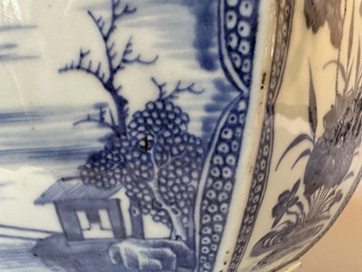 Lot 17 - A CHINESE OCTAGONAL BLUE AND WHITE JARDINIERE, QIANLONG PERIOD (1736-95)