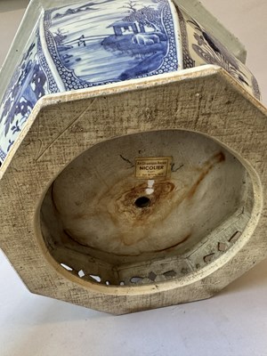 Lot 17 - A CHINESE OCTAGONAL BLUE AND WHITE JARDINIERE, QIANLONG PERIOD (1736-95)