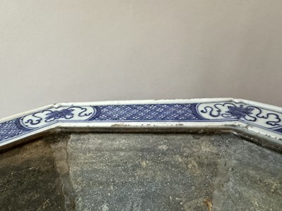 Lot 17 - A CHINESE OCTAGONAL BLUE AND WHITE JARDINIERE, QIANLONG PERIOD (1736-95)