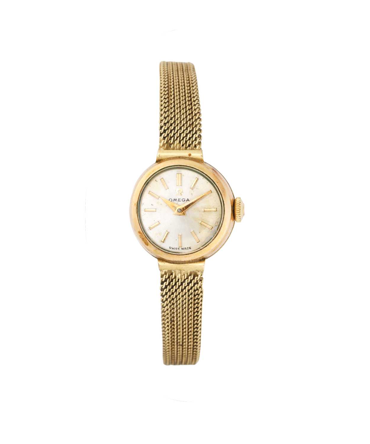 Lot 330 - OMEGA: LADY'S GILT-METAL WATCH ON GOLD BRACELET, CIRCA 1960