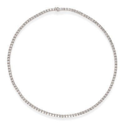 Lot 487 - H.STERN: DIAMOND LINE NECKLACE