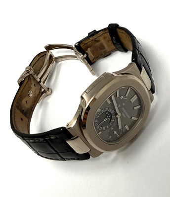 Lot 323 - PATEK PHILIPPE, NAUTILUS, REF.5712G-001: GENTLEMAN'S WHITE GOLD WRISTWATCH, CIRCA 2009
