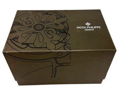 Lot 322 - PATEK PHILIPPE, GONDOLO, REF.5098R-001: GENTLEMAN'S ROSE GOLD WRISTWATCH, CIRCA 2010