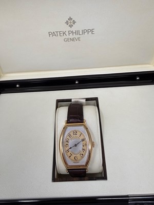 Lot 322 - PATEK PHILIPPE, GONDOLO, REF.5098R-001: GENTLEMAN'S ROSE GOLD WRISTWATCH, CIRCA 2010