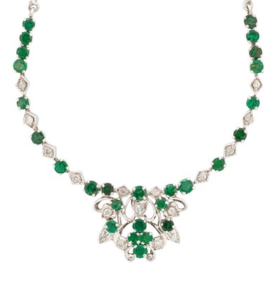 Lot 430 - EMERALD AND DIAMOND DEMI PARURE