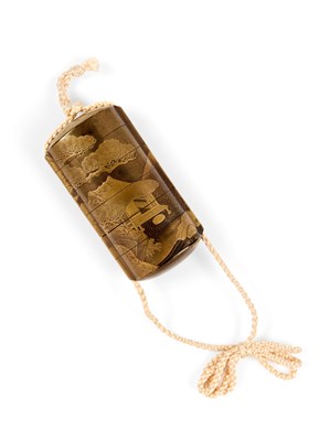 Lot 168 - A JAPANESE GOLD LACQUER FIVE CASE INRO, MEIJI PERIOD (1868-1912)