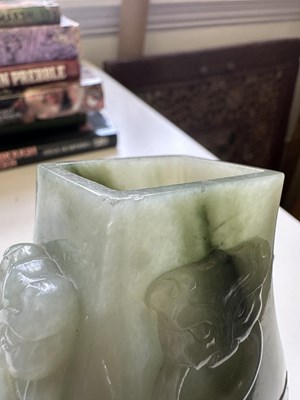Lot 21 - A CHINESE ARCHAISTIC JADE VASE AND COVER, FANG HU, LATE QING DYNASTY